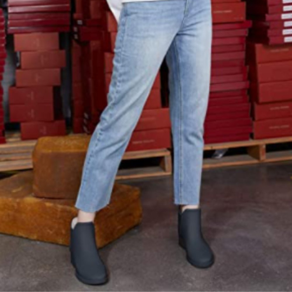 NWT Chunky Heel Rubber Rain Waterproof Winter Boot - Picture 4 of 5
